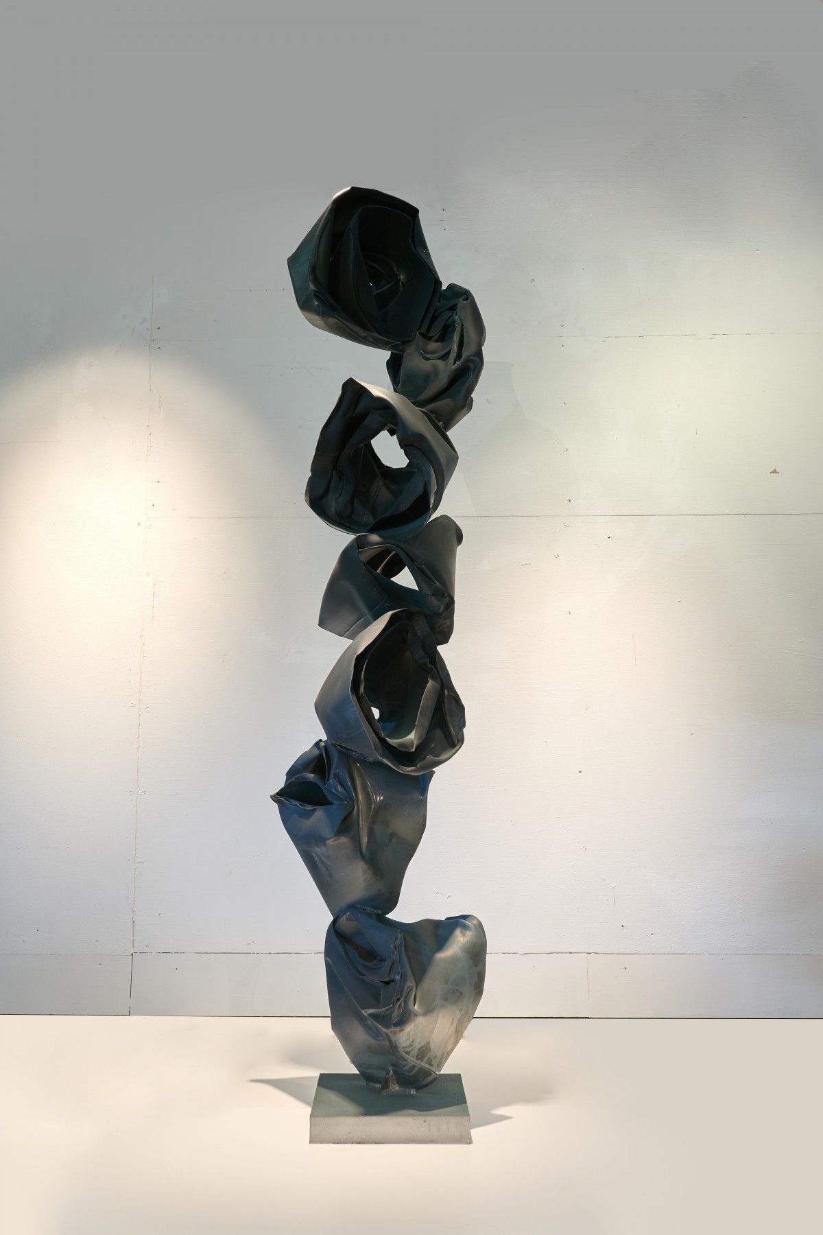 Black Matt Lupine Sculpture by Arne Quinze - 3