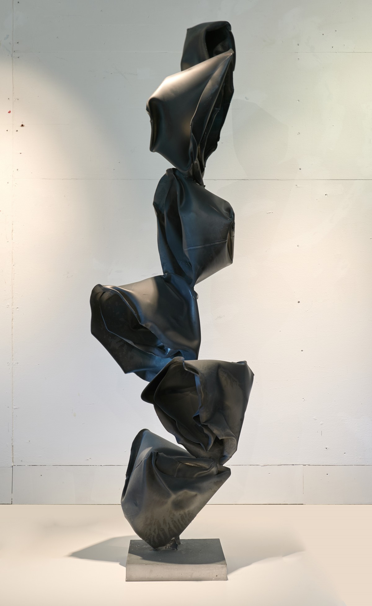 Black Matt Lupine Sculpture by Arne Quinze - 5
